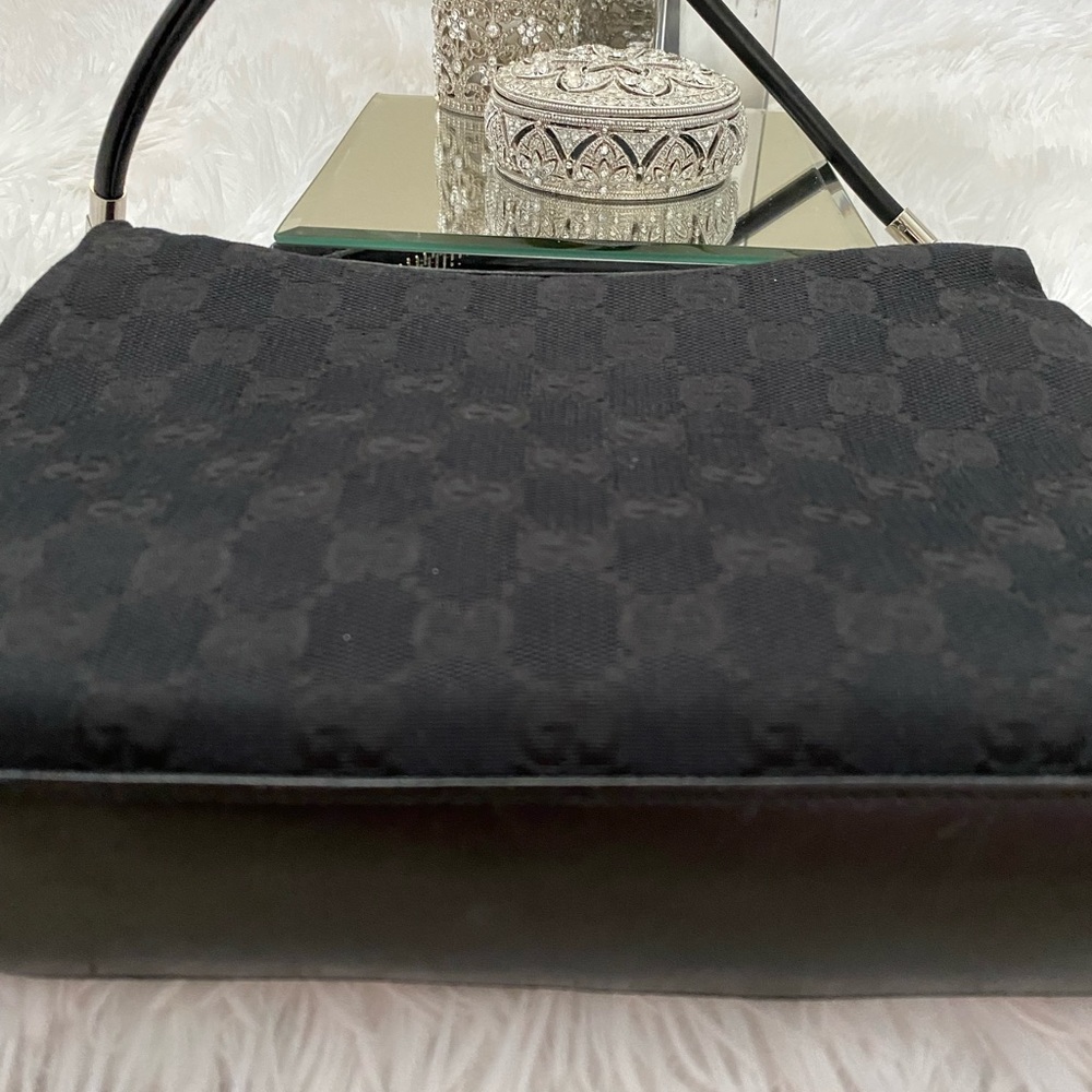 ❤️100% Authentic Vintage Gucci Bag❤️ - Picture 4 of 15